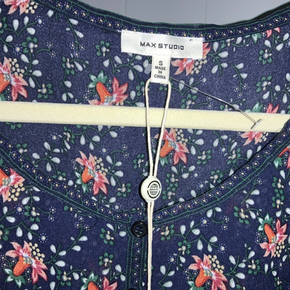Max Studio Blue Floral 1/2 Button boho peplum blouse Sz S bell sleeve semi sheer - Picture 4 of 7